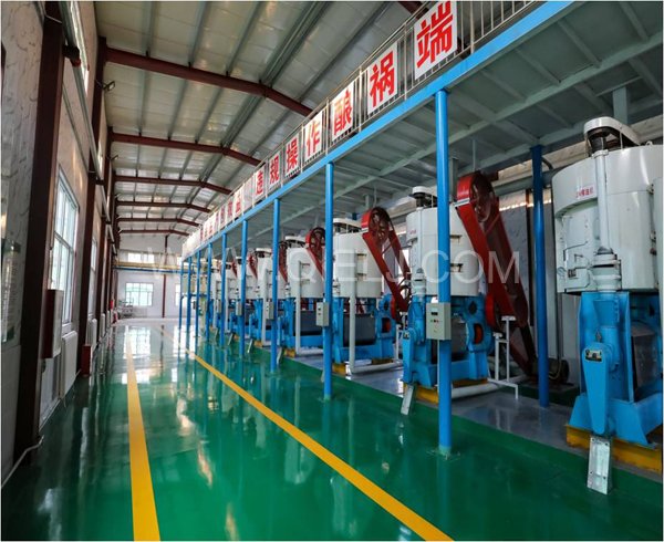 開辦小型食用油加工廠需要哪些食用油加工設備(圖1) 開辦小型食用油加工廠需要哪些食用油加工設備(圖1)